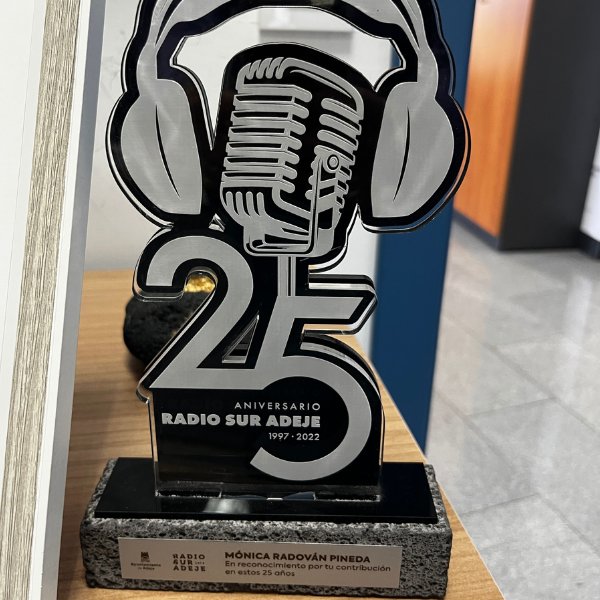 Reconocimiento 25 aniversario Radio Sur Adeje